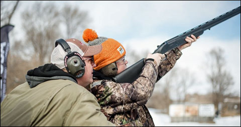 Anna Van Nostrand on the Big 2018 Pheasant Fest and Quail Classic 6 Girl with gun
